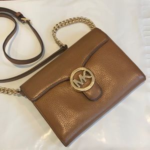 Michael Kors Vanna Crossbody purse